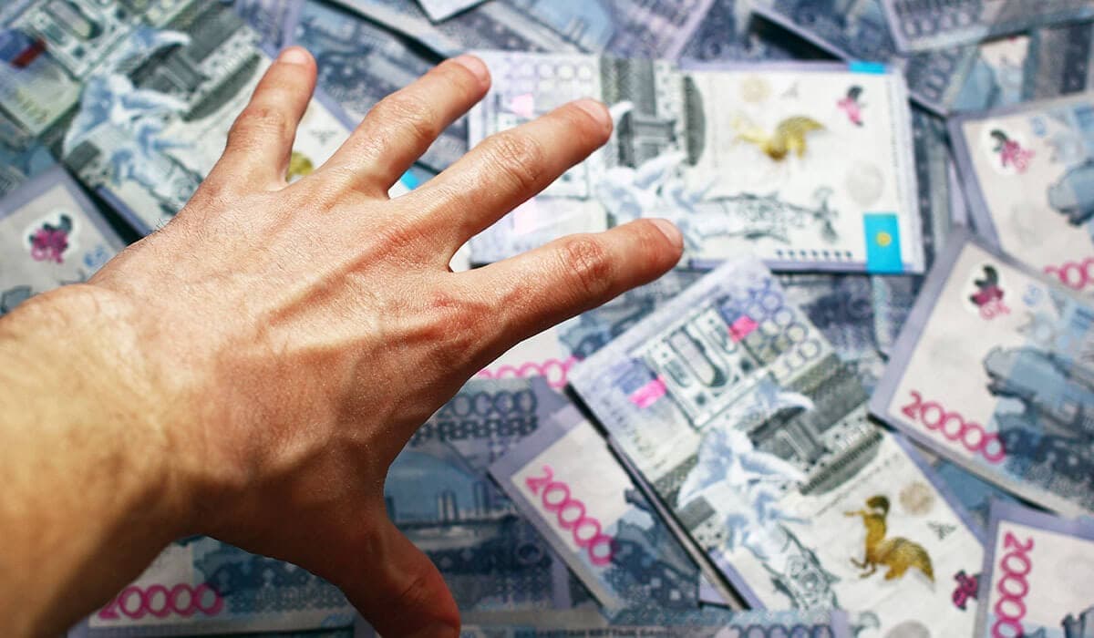 Түркістан облысында аудандық білім бөлімінің басшылары 1,8 млрд теңгені жымқырған