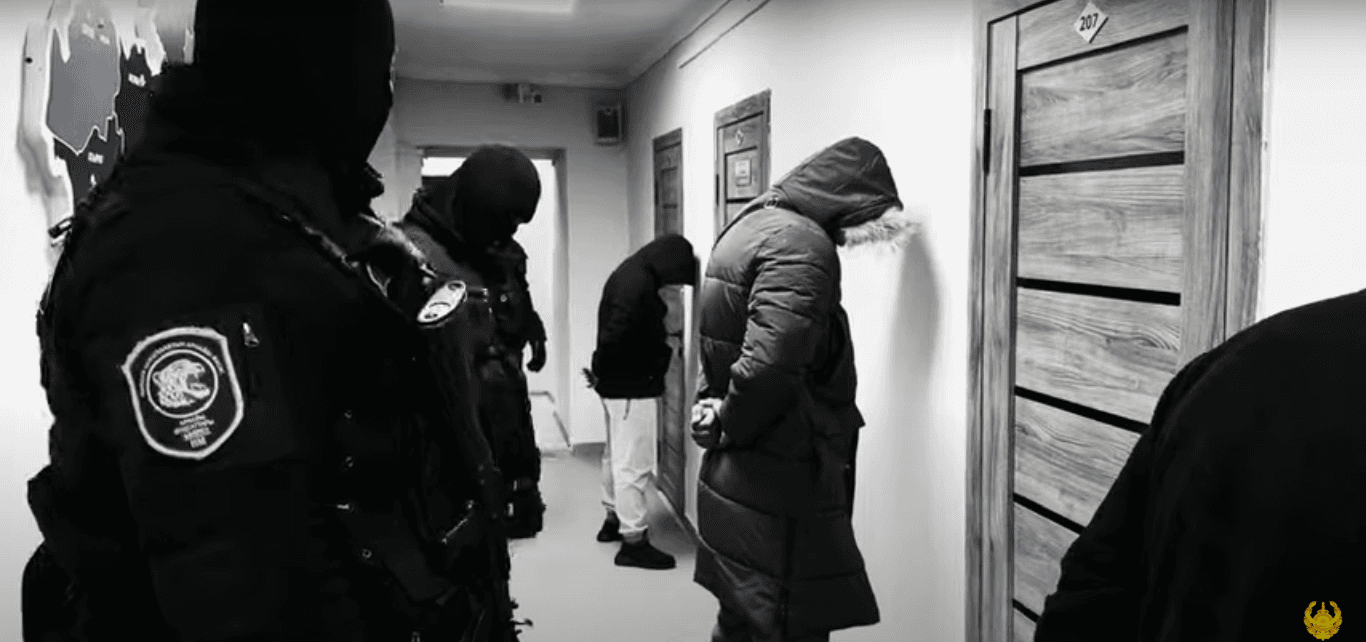 Алматы облысында бопсалаумен айналысқан қылмыстық топ ұсталды (видео)