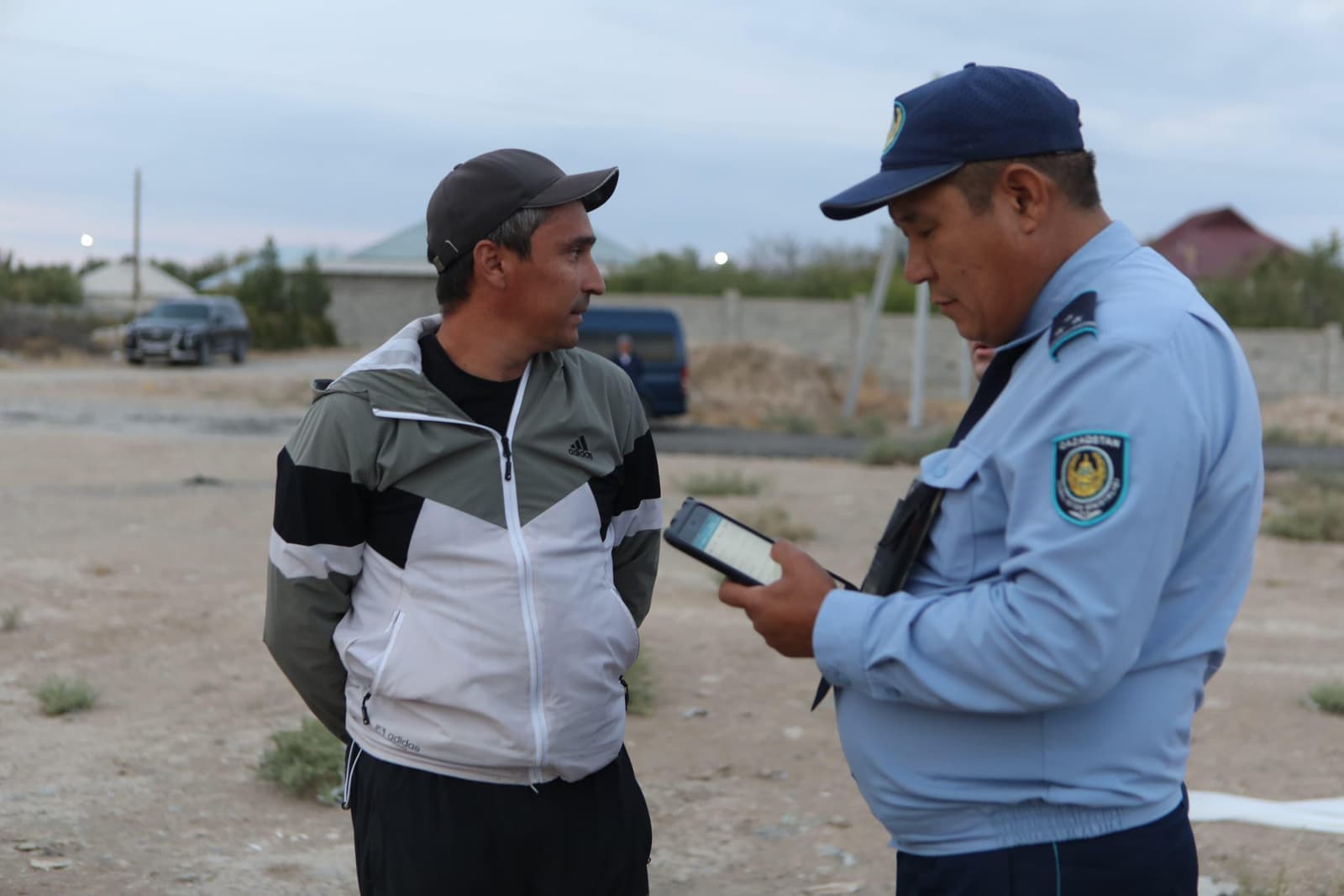 Түркістанда көшені ластаған 8 мың адам жауапкершілікке тартылды