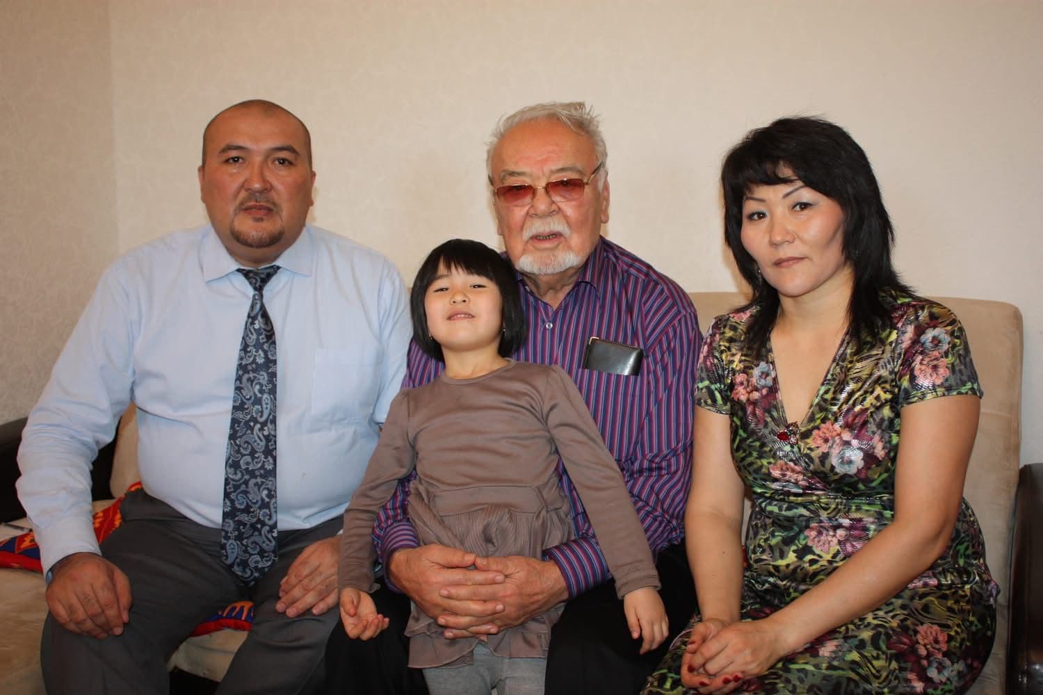 "Қайғы мен қасіретті қалай көтеріп жүргеніңді өзіңнен басқа ешкім білмеді" – Берік Жүсіпов Асанәлі Әшімов туралы