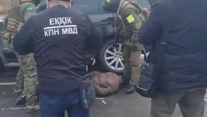 Алматыдағы ірі есірткі желісі: полиция ұйымдастырушылармен бірге 11 адамды ұстады