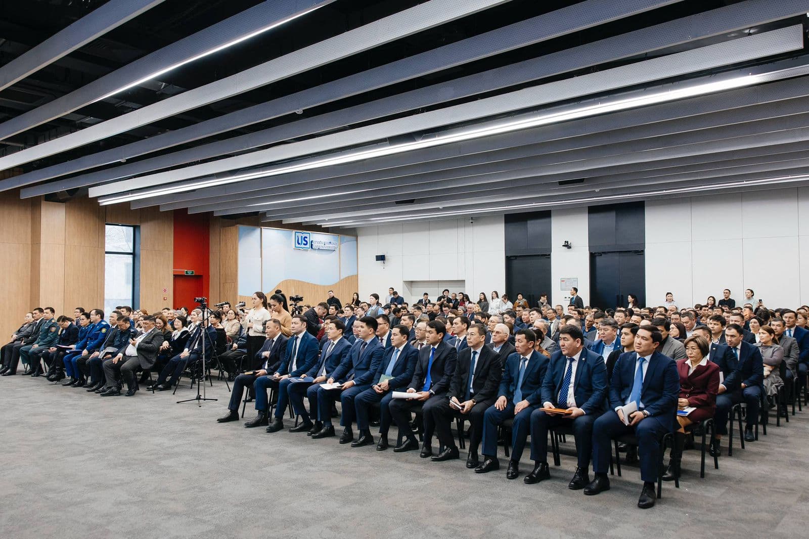 Глава региона встретился с предпринимателями Атырауской области