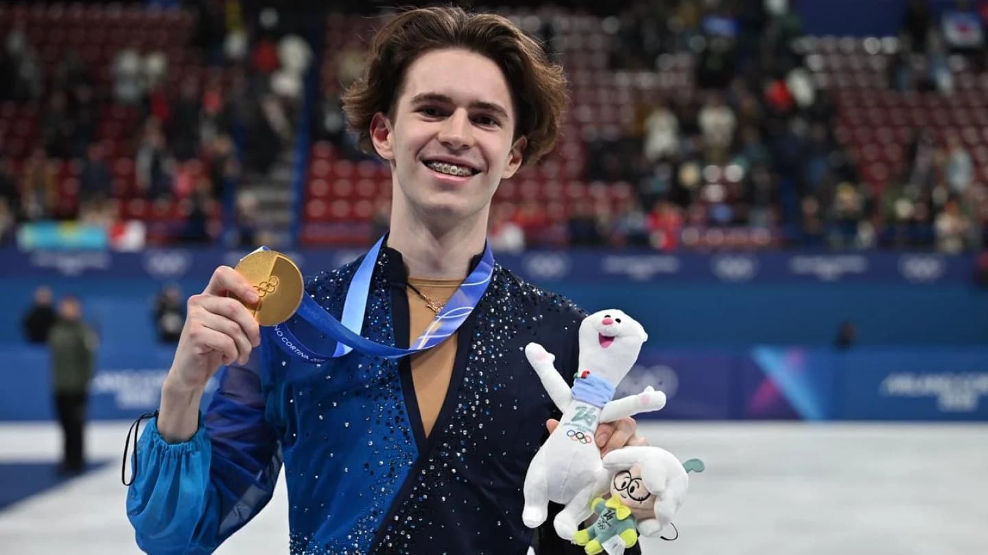 Олимпиада чемпионы Михаил Шайдоровтың киімі Лозанна қаласындағы музейде сақталады