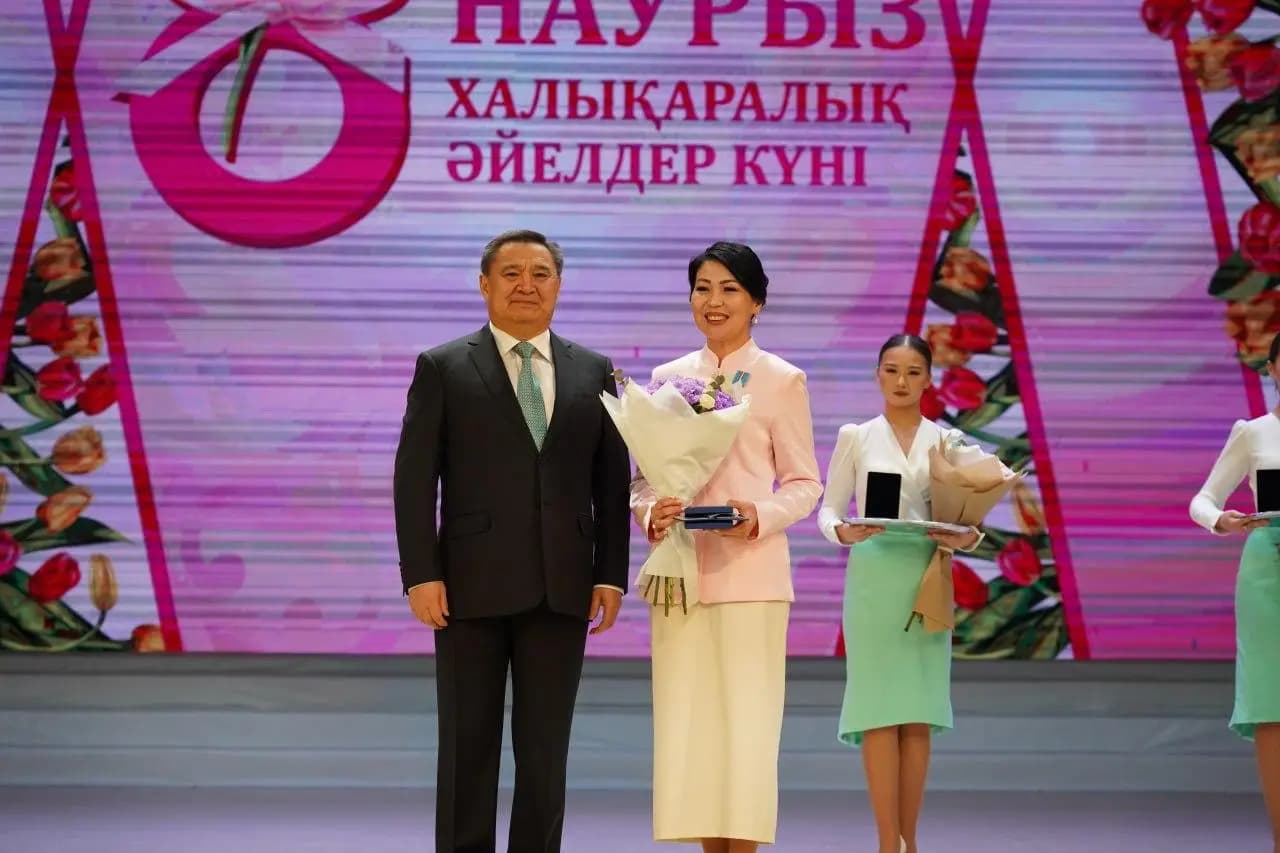 Признание заслуг и верность традициям: в Кокшетау отметили Международный женский день