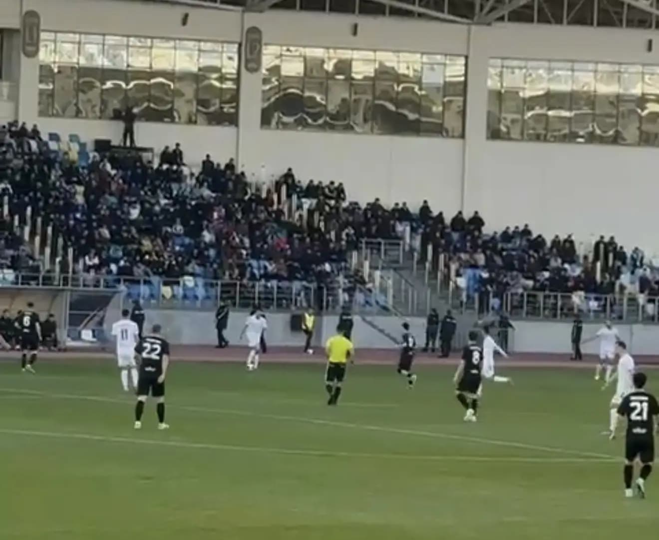 7 тысяч человек поддержали референдум на стадионе в Туркестане