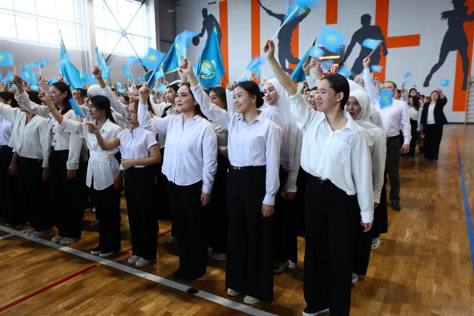 Ұлытауда жаңа Конституцияны қолдауға арналған форумға мыңға жуық жас жиналды