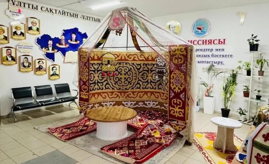 Түркістан облысында референдум учаскесінде кітап және қолөнершілер жәрмеңкесі ұйымдастырылды