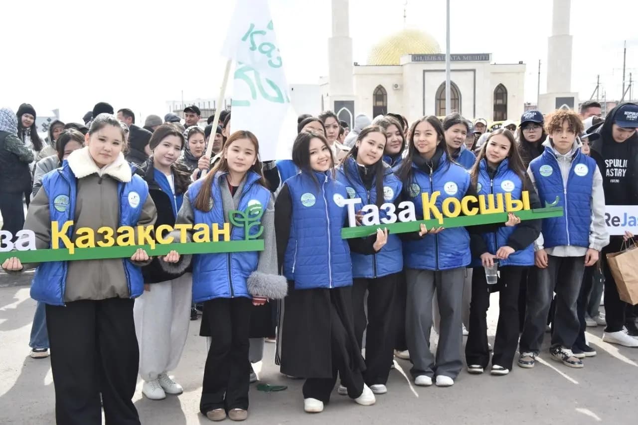 Қосшыда экоплоггинг өтті: тұрғындар «Таза Қазақстан» акциясы аясында аумақтарды тазалады