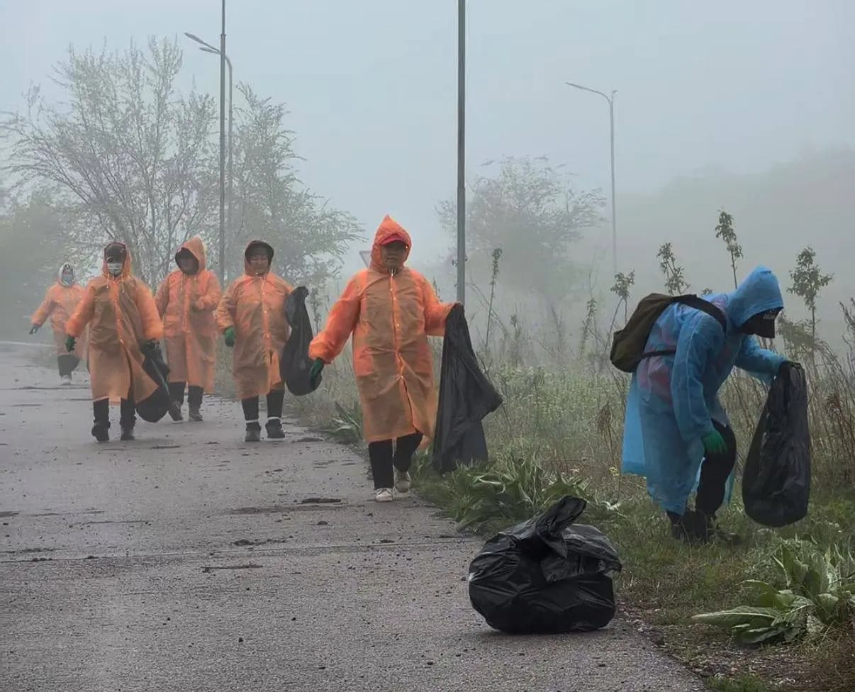 «Мөлдір бұлақ»: Алматыда өзен жағалаулары мен қоғамдық кеңістіктер тазартылды
