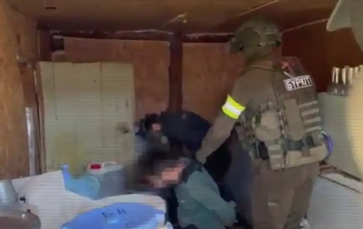 До пожизненного: организаторам нарколаборатории в ВКО грозит суровое наказание