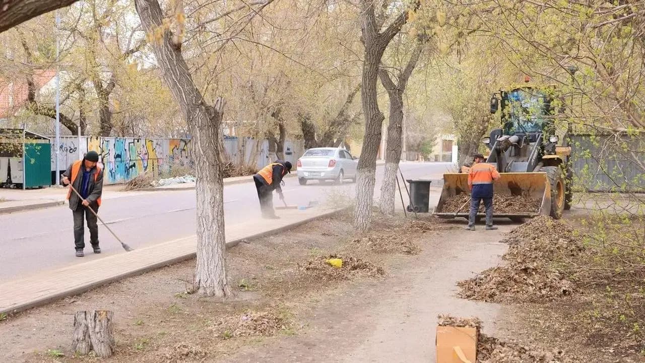 Всё и сразу: в Караганде тестируют новый формат уборки улиц