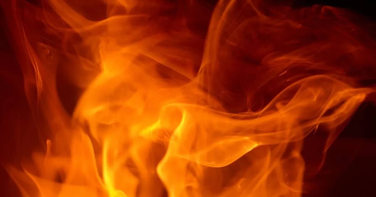 Dangerous fire in Irgeli: construction stores ablaze