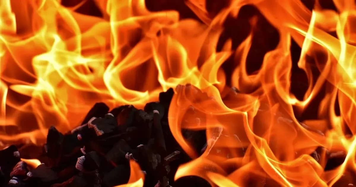 Fire on the 9th floor in Irgeli: two apartments engulfed in flames
