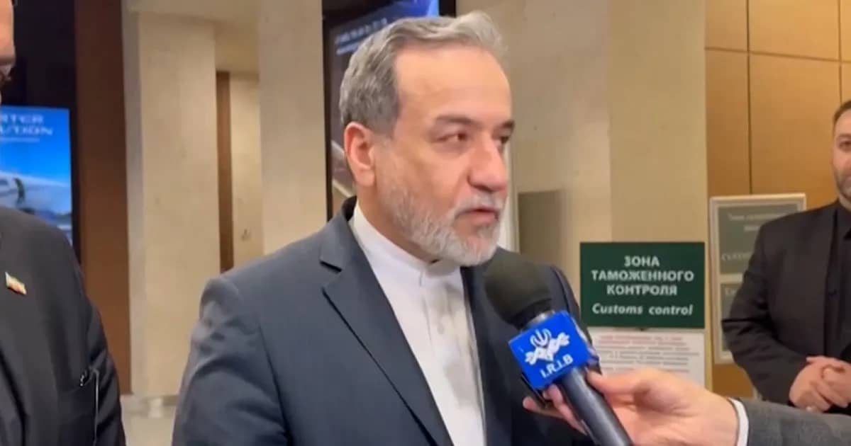 Iranian Foreign Minister arrives in Russia, meets with Putin