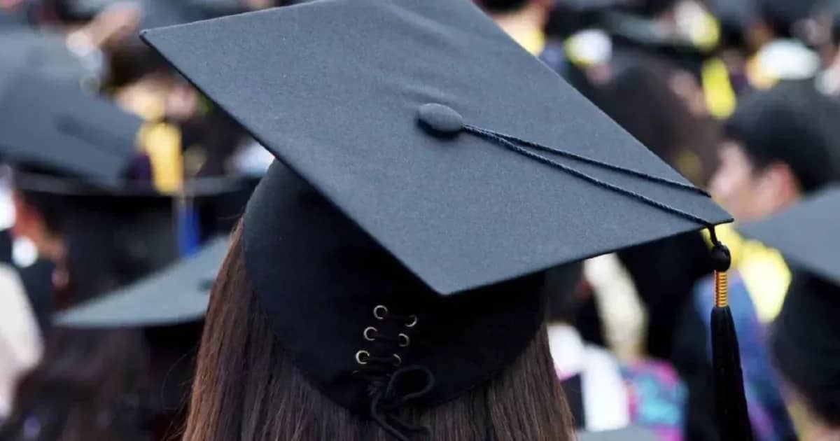 Kazakhstan graduates refuse to find jobs in their specialty