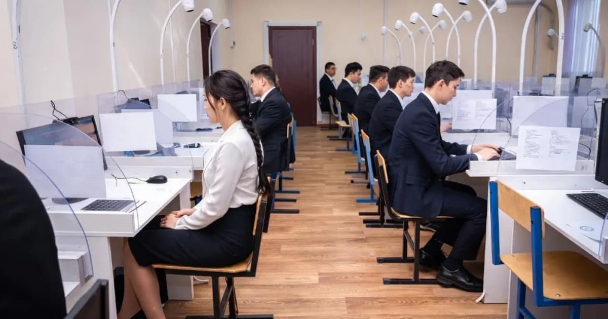 Қазақстандық ЖОО-ға түсу үшін ең төменгі баллдар белгіленді