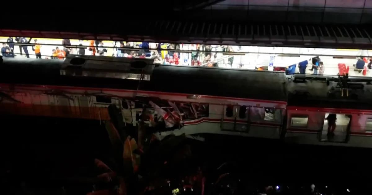 Survivors of deadly Indonesia train crash pulled from wreckage: at least 4 dead