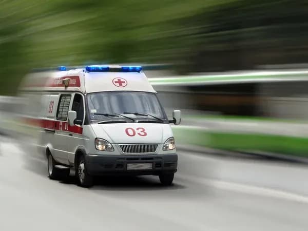 37 км шұңқыр жолмен жүрген: СҚО жедел жәрдем көлігінде жүкті әйелдің жатыры жарылып кеткен