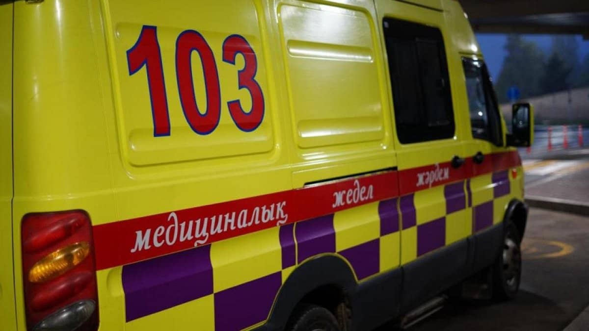 Алматыдағы жер сілкінісі кезінде 3 адам терезеден секіріп кеткен