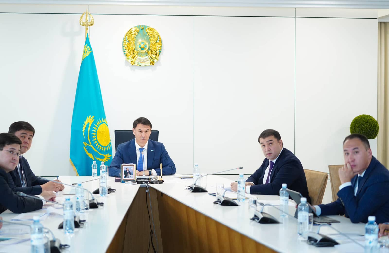 «Өзгерісті сезіну керек»: Түркістан облысының әкімі құрылыс жұмыстарын жылдамдатуды тапсырды