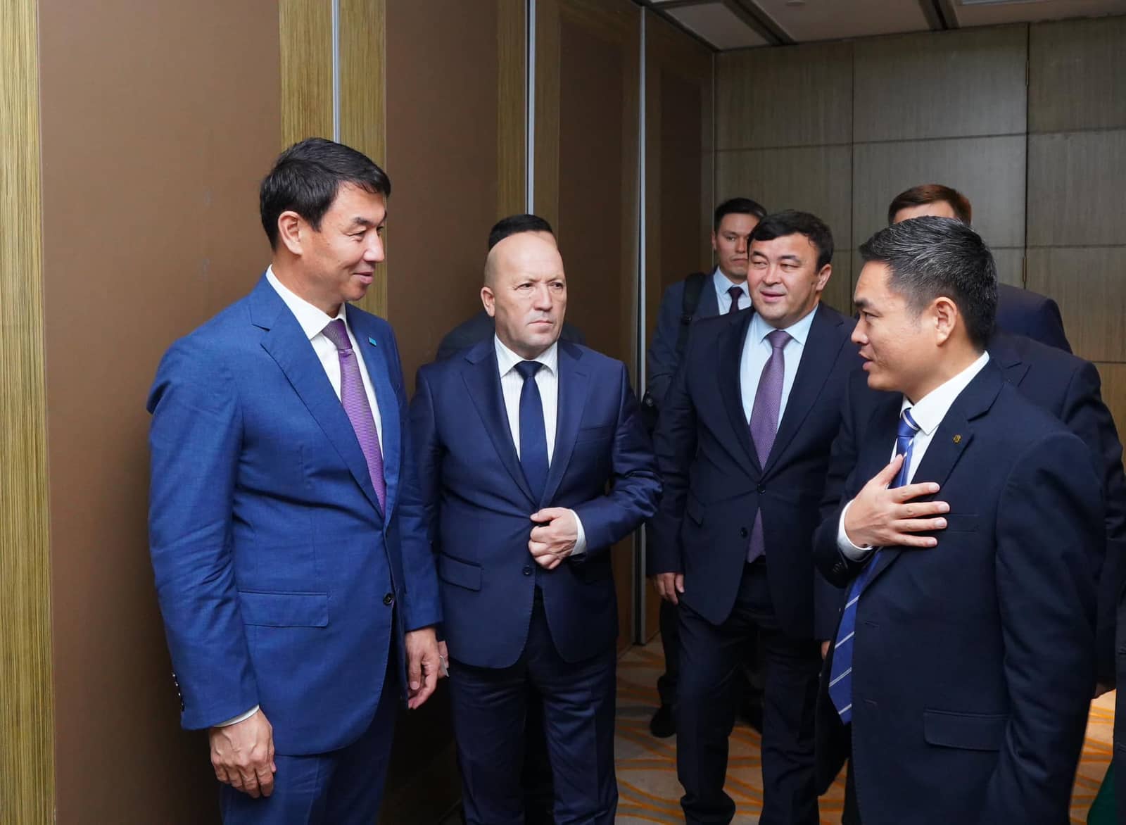 Қытай инвесторларының жаңа бастамаларына жан-жақты қолдау көрсетіледі – Дархан Сатыбалды