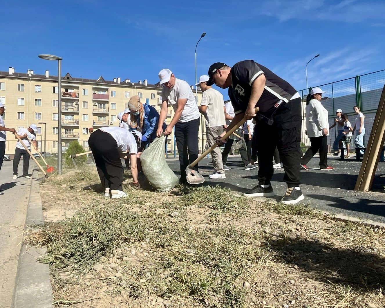 «Таза қазақстан»: Түркістанда экологиялық акция аясында жалпыхалықтық сенбілік өтті