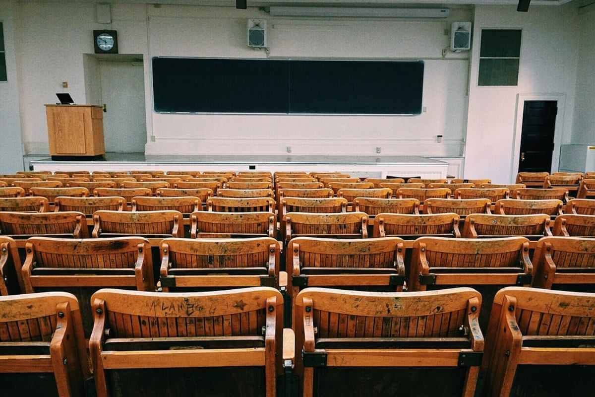Ақтөбеде ЖОО басшысының әйелі талапкерлерден оқуға түсу үшін ақша алған