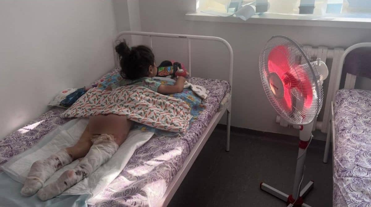 Ақтөбе ауруханасы күйік шалған 3 жасар қызға 10 миллион теңге моралдық шығын төлегісі келмейді
