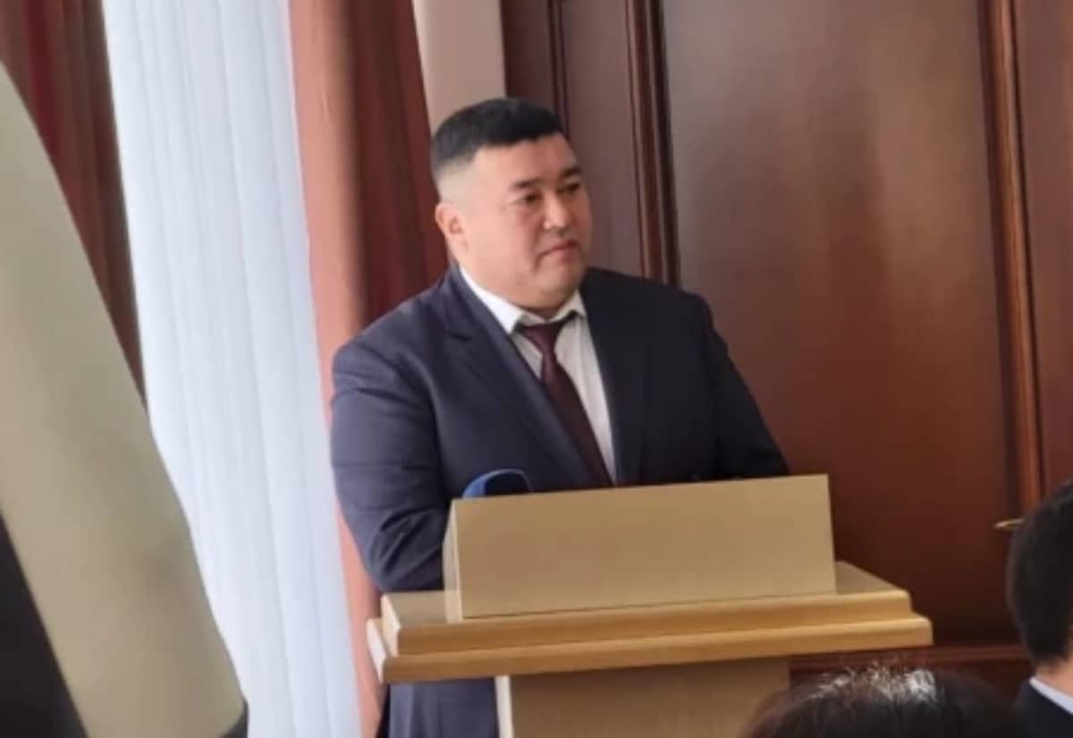 БҚО-да тұрғынды балағаттаған әкім жазаланды