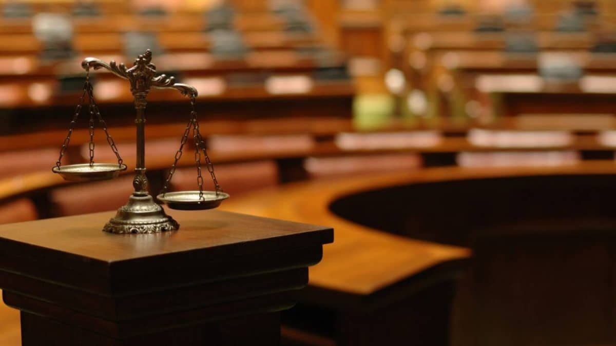 Депутат өздерін "би" сайлап, мәселелерге шешім шығарып жүргендерді тексеруді ұсынды