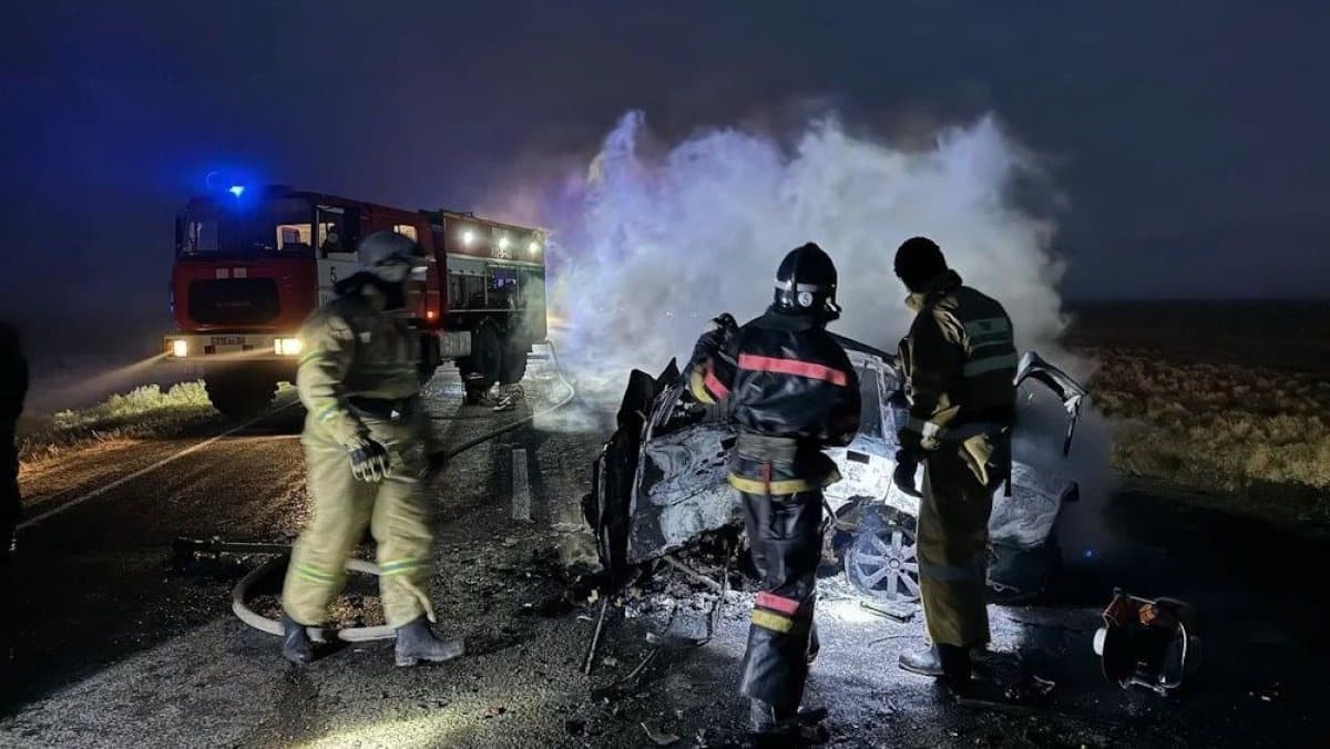Атырау облысында тас жолда болған апатта төрт адам тірідей өртеніп кетті