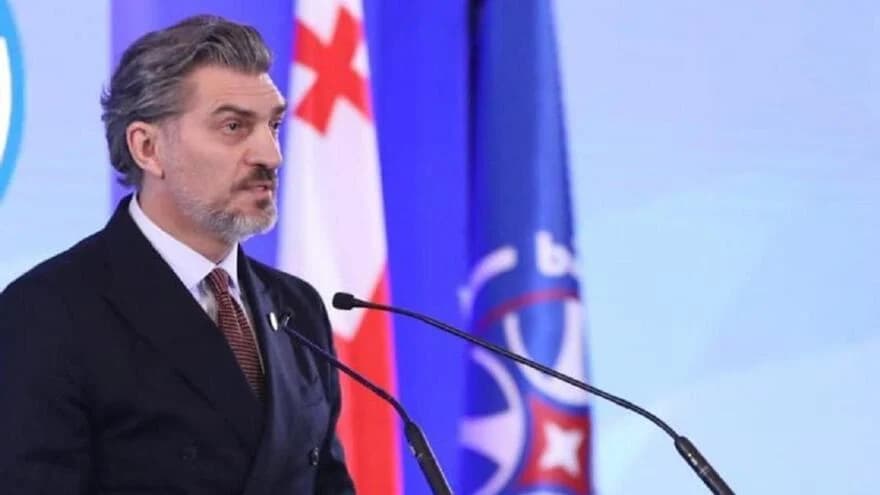 Грузия президенті Крещение мерекесіне орай 613 тұтқынға рақымшылық жасады