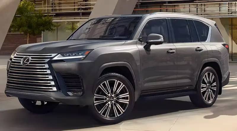 Бастықтың әйеліне Lexus: Алматыда полиция басшылығы ақпаратқа жауап берді
