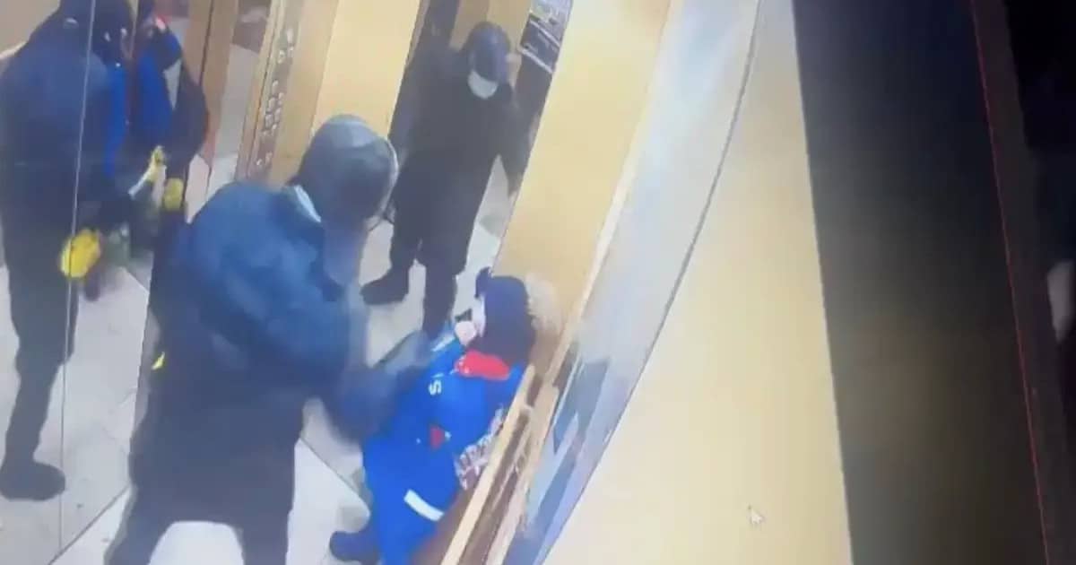Лифтіде жараланған 5 жасар Батыр ауруханадан шығарылады