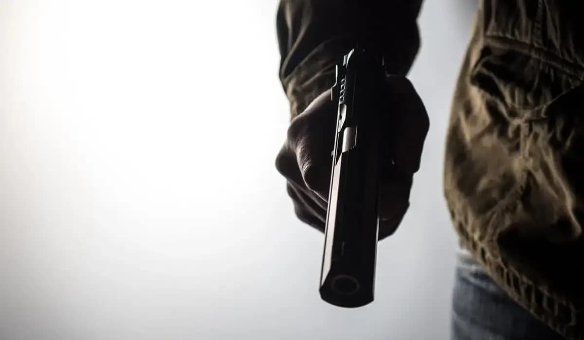 Петропавлда мас жігіт көшедегі адамдарды тапаншасымен атып тастамақ болды