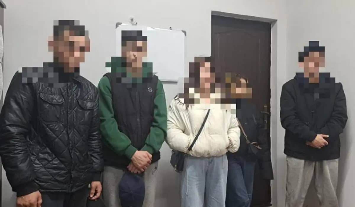 Кездесуге қыздарды пайдаланған: Алматыда ұйымдасқан қарақшылар тобы ұсталды