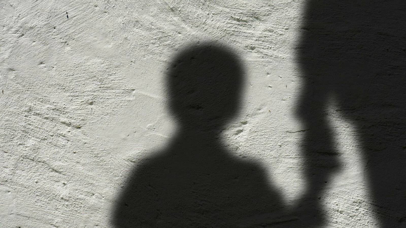 Қарағандыдағы «қарияның» қастандығы: егде жастағы адам балаларды зорлап, порнография түсірген