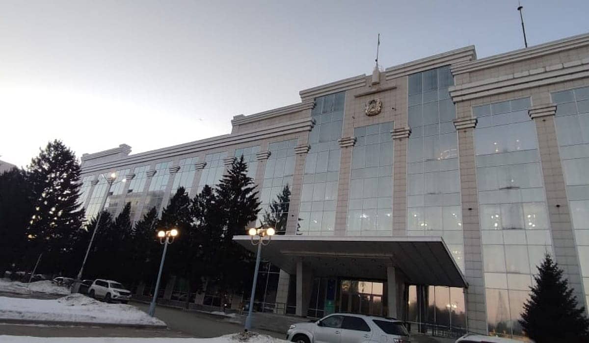Жұмыстың тиімділігін арттыру: ШҚО-ның 11 ауданы жаңа уақыт белдеуіне көшті