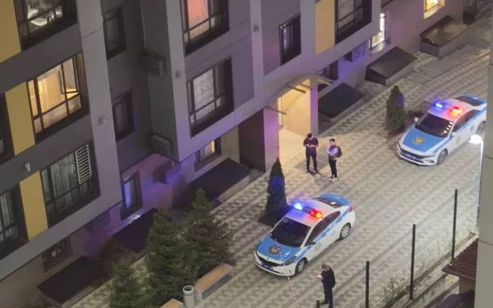 Күн сайын бір өлім: Алматыда көпқабатты үйден құлаған жас жігіт мерт болды