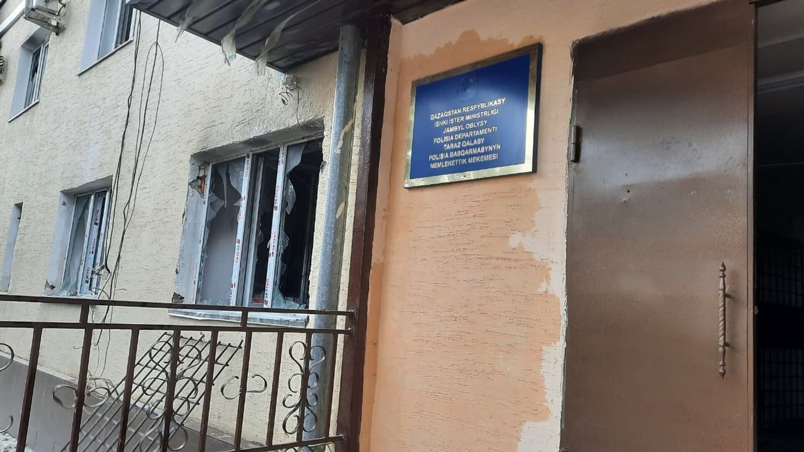 Жамбыл облысында полиция бөлімінің басшы орынбасары парамен ұсталды