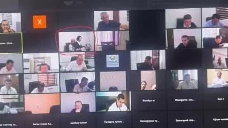 Әйелді алдына алып, құшақтап отырған: масқара болған өзбекстандық шенеунік пен әріптесі жұмыстан қуылды
