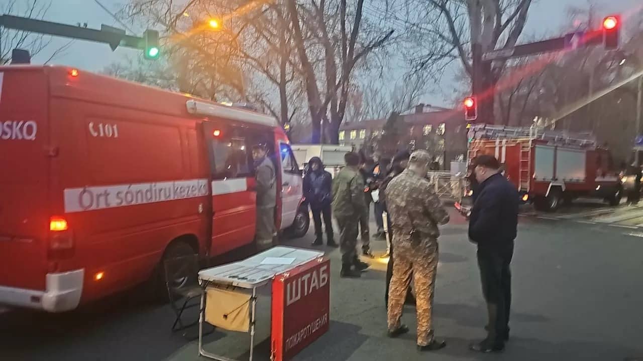 13 адам өртеніп кеткен: Halyk Bank-ке тиесілі хостелдің иесі бар болғаны 5 жылға сотталды