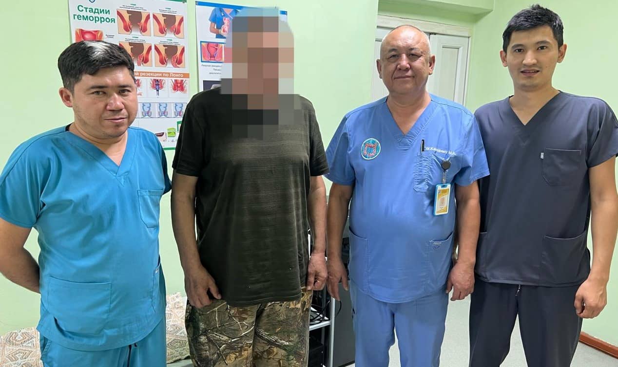 Алматылық дәрігерлер күрделі ішек дертіне шалдыққан науқасқа ота жасады