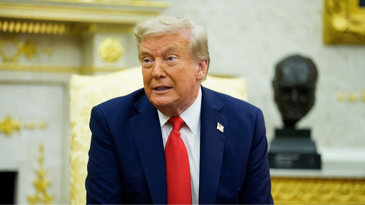 Трамп Путинмен телефон арқылы сөйлесуді жоспарлап отыр: Зеленскиймен де кездесу күтіледі