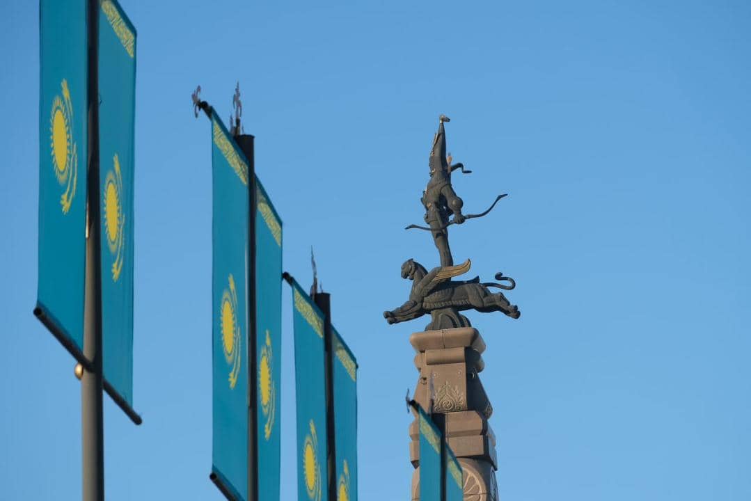 Алматы Тәуелсіздік күні қарсаңында ерекше көрікке енді