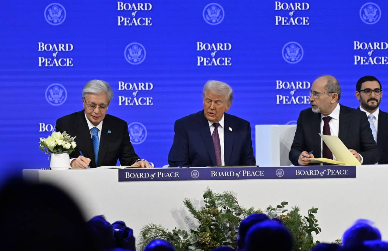 Тоқаев Трамптың бастамасымен құрылған Бейбітшілік кеңесінің Жарғысына қол қойды