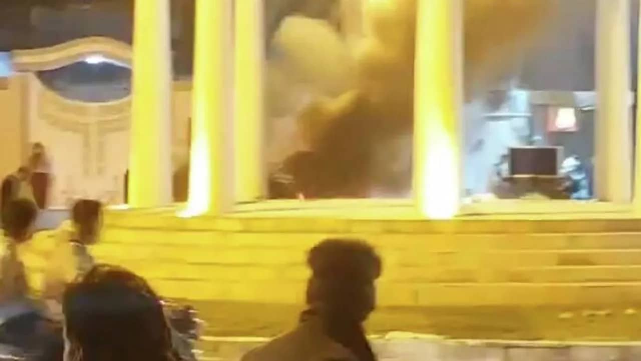 Протесты в Иране переросли в беспорядки и погромы