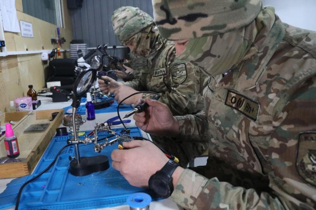 Десантно-штурмовые войска увеличивают выпуск дронов до сотни в месяц