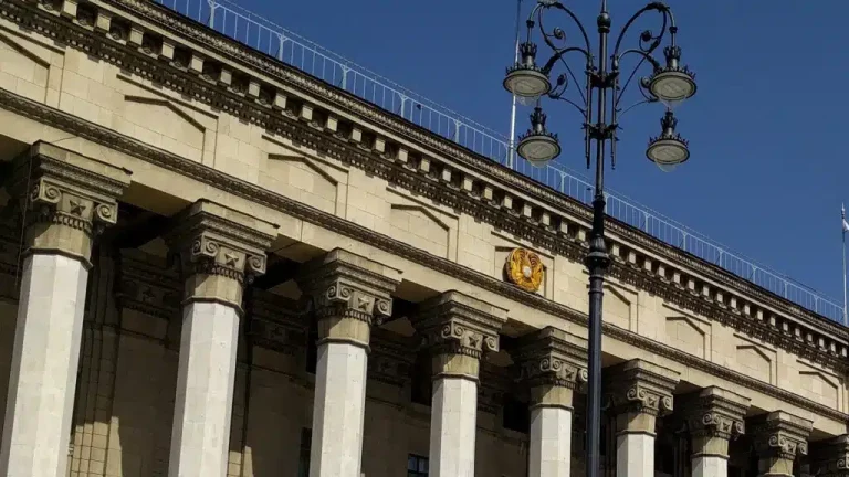 Назарбаевтың қызына тиесілі КБТУ мемлекетке қайтарылды