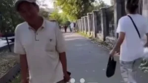 «Аппетитті ашады екенсің»: Алматыда егде жастағы ер адам бойжеткенге ақшаға төсектес болуды ұсынған (ВИДЕО)